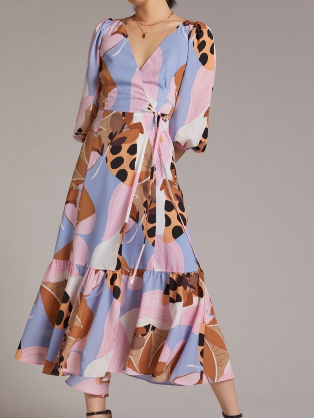Hutch bloom wrap midi dress size small